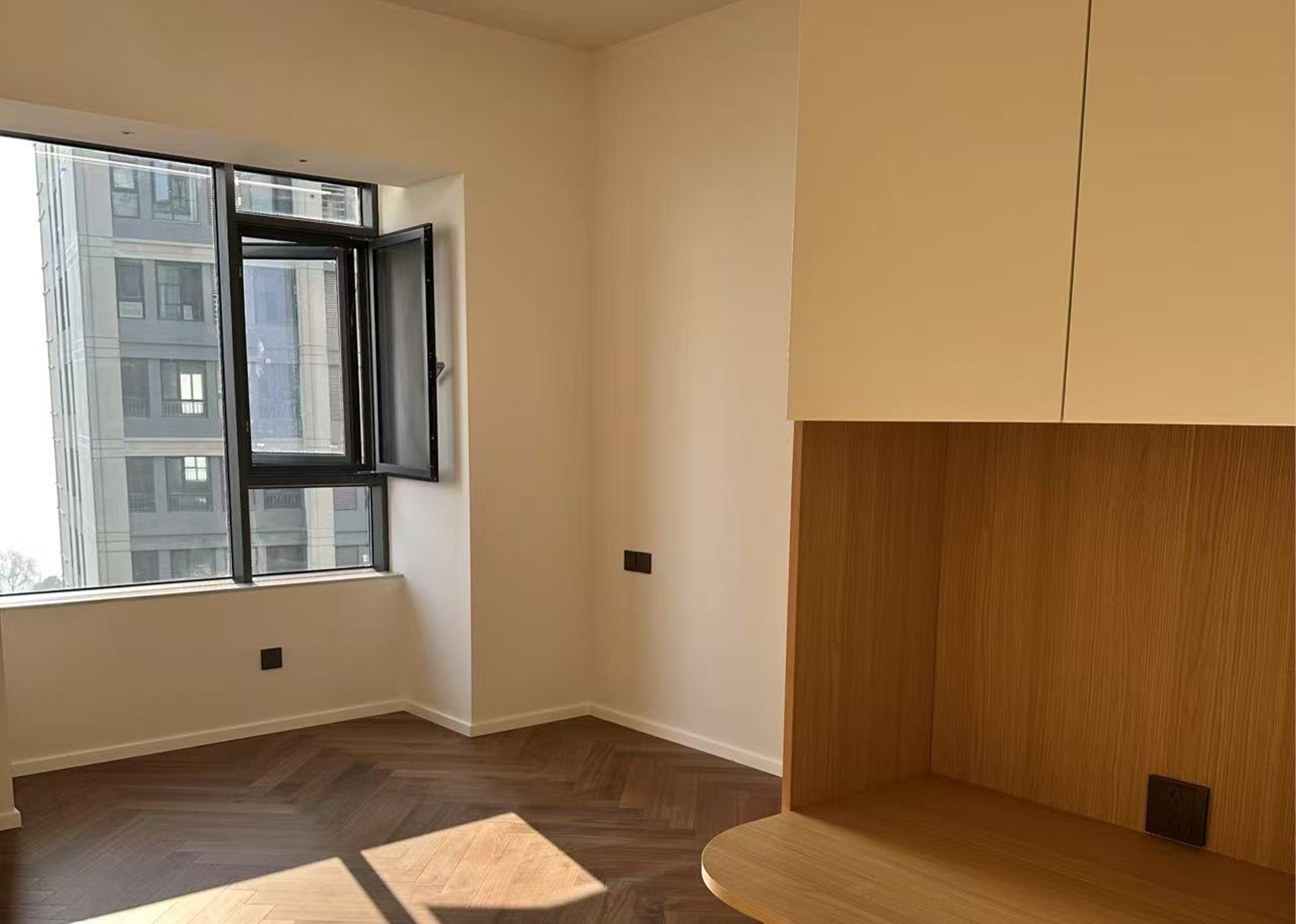 九街十八巷天御5-1002